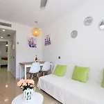 Ana Apartment *